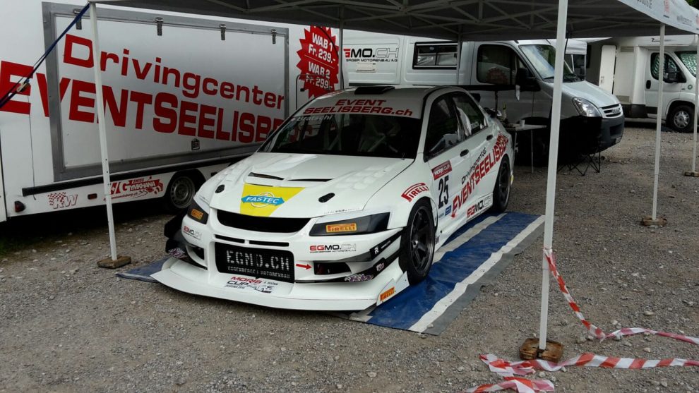 Aerodynamically beefed up: Because the rear wing generates a lot of downforce on the rear axle, Bratschi created a new large front spoiler for his Mitsubishi to improve balance.