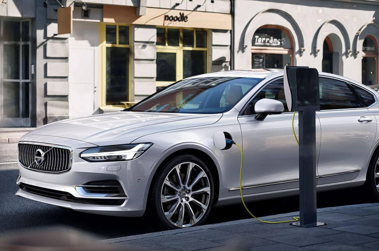 volvo plug in