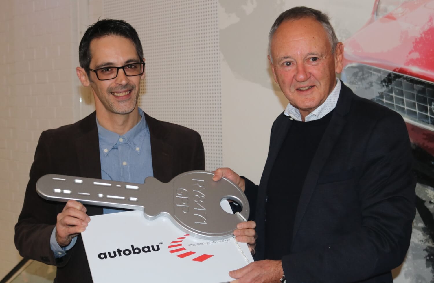 autobau Romanshorn: Handover of keys from Fredy Lienhard to son Fredy Alexander Lienhard