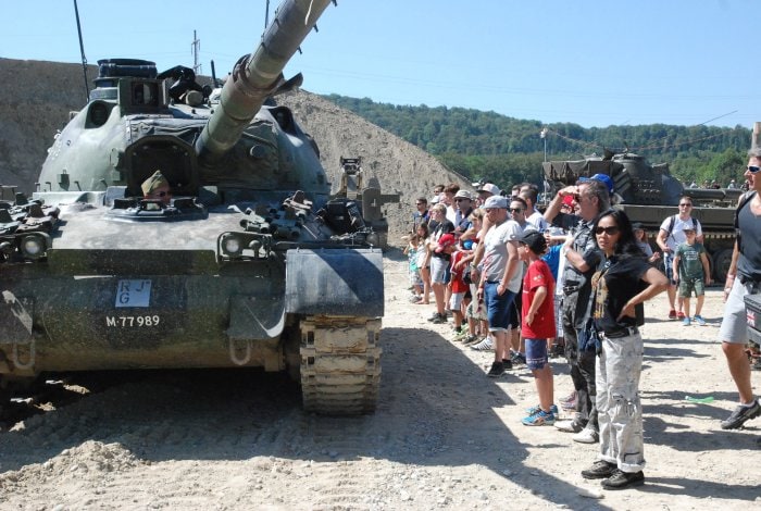 Convoy To Remember : des voitures militaires anciennes à Birmenstorf 🎥 -  AutoSprintCH