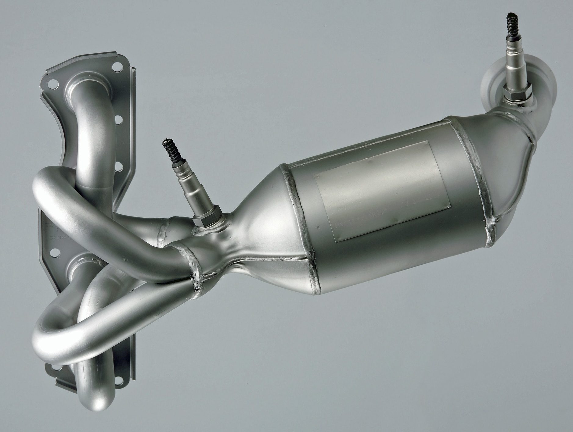 According to experts, the catalytic converter, which cleans the exhaust gases of the gasoline engine, is problematic.