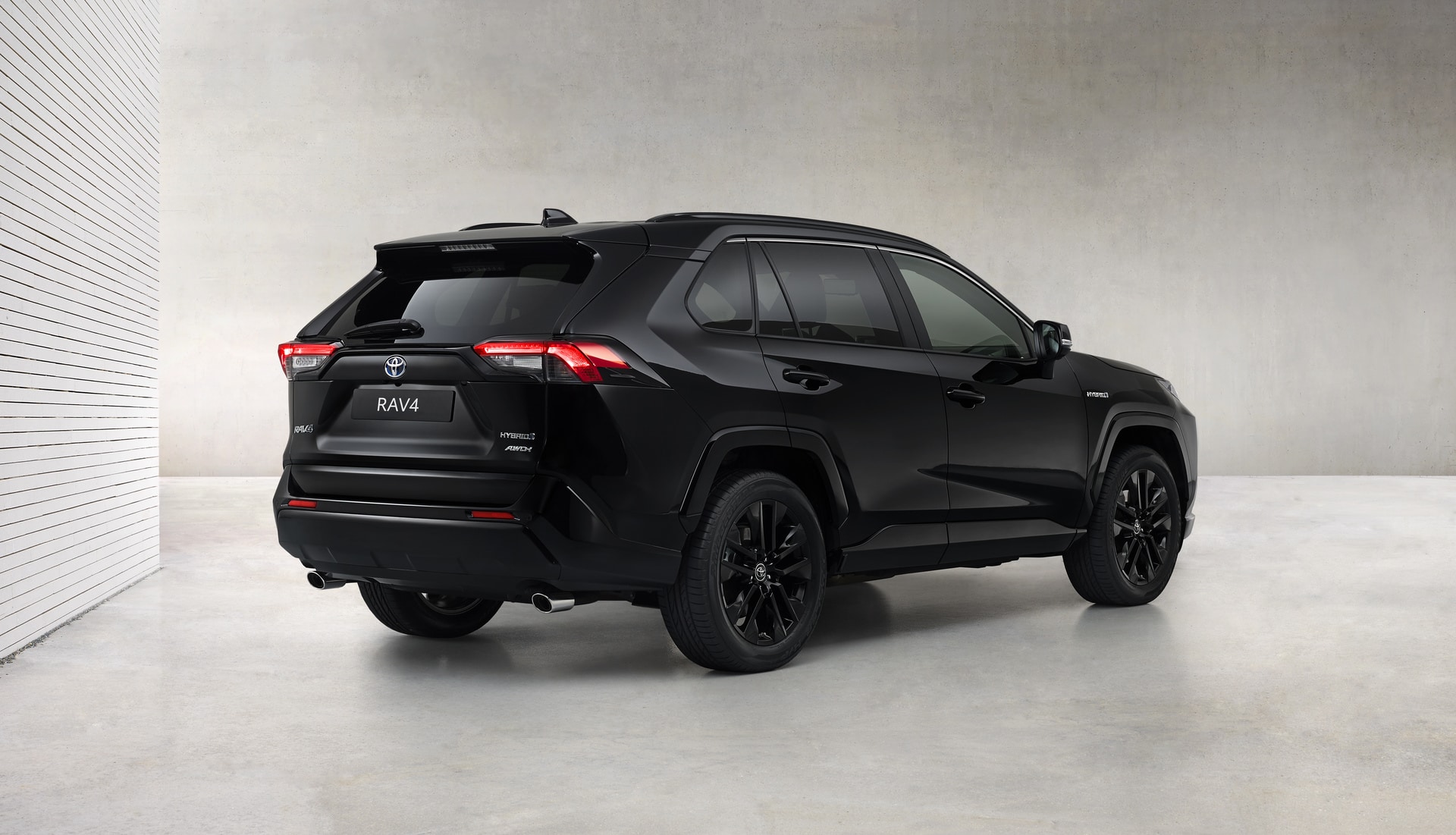 https://www.autosprint.ch/wp-content/uploads/2020/08/01_RAV4-Hybrid-Black-Edition_autosprint.ch_.jpg