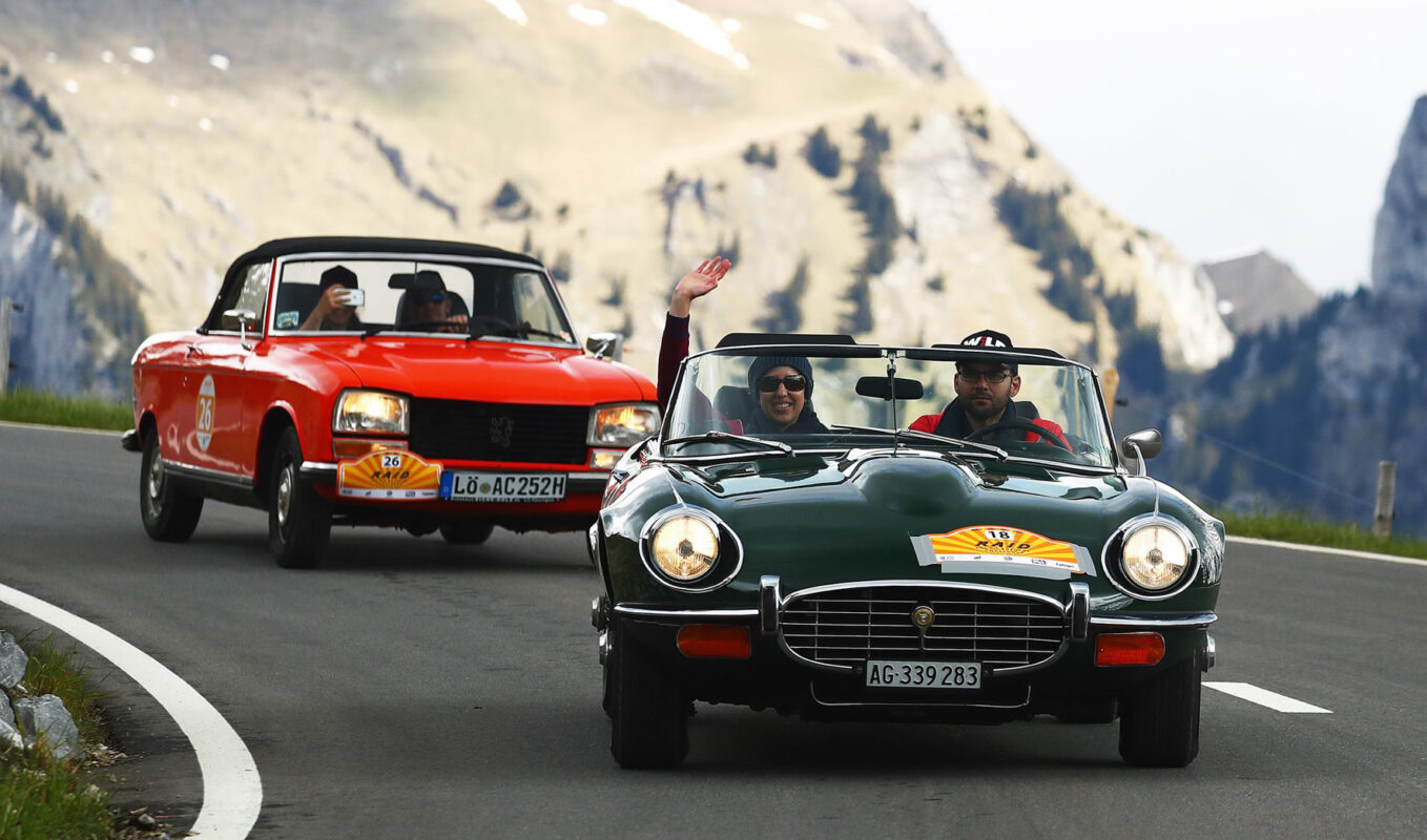 Rallye de voitures anciennes du RAID