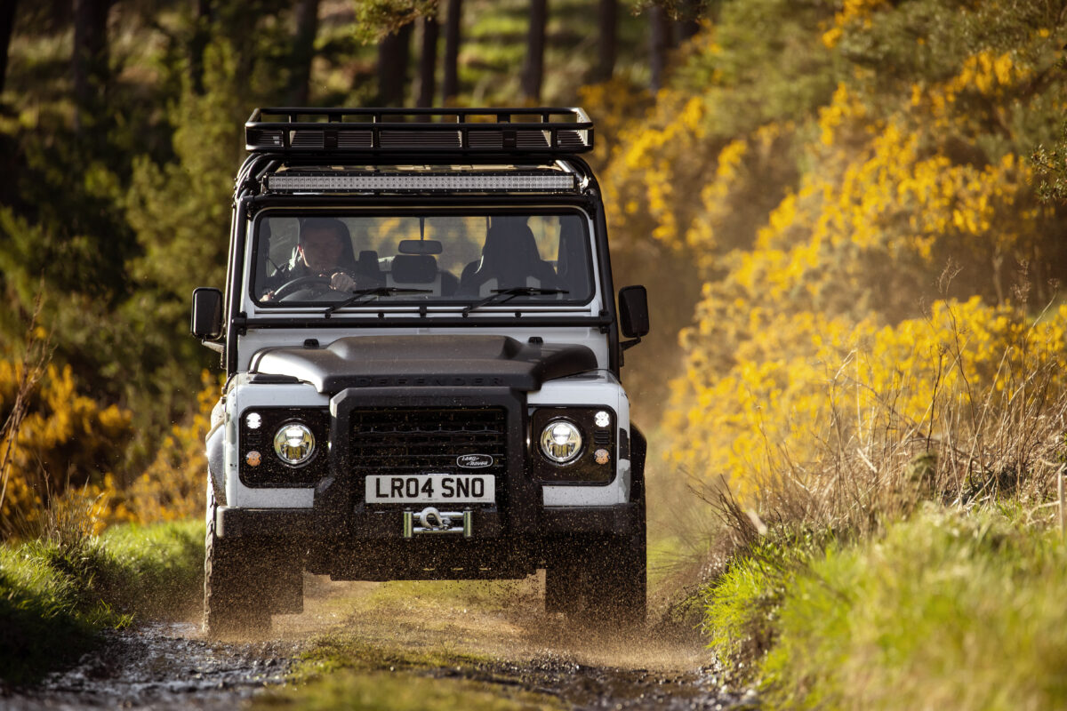 Defender Works V8 Trophy II