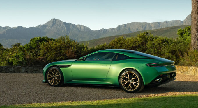 Aston Martin. DB12