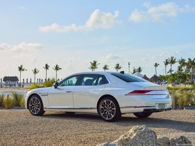 Goodwood Genesis G90