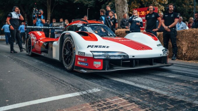 Goodwood Porsche 75 anni