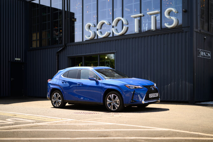 Lexus UX 300e