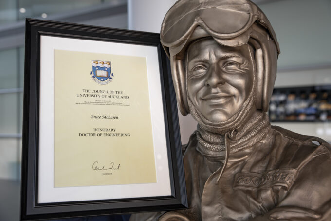 Honorary doctor Bruce McLaren