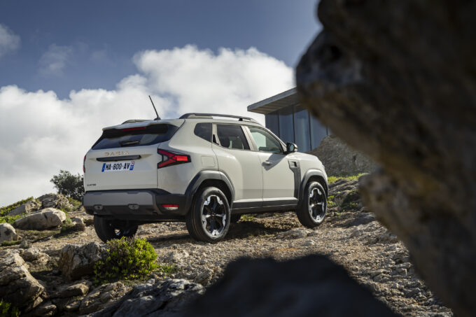 Dacia Duster 2024 Hybrid