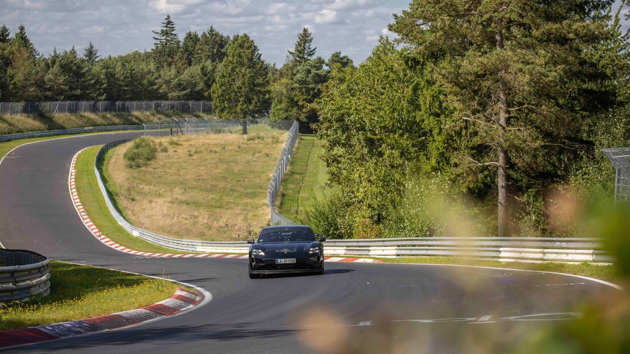 Porsche record in the Green Hell autosprint picture