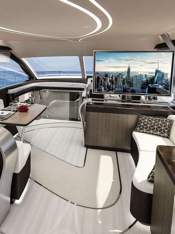 Luxury motor yacht LY 680