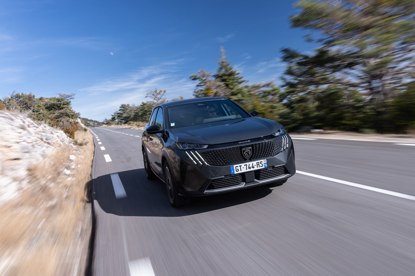 Peugeot E-3008 SUV Coupé 