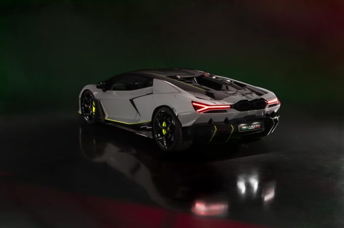 Lamborghini Revuelto