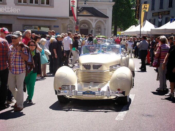 Evento di auto d'epoca O-iO