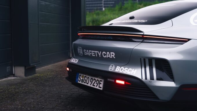 Porsche Taycan Turbo GT safety car